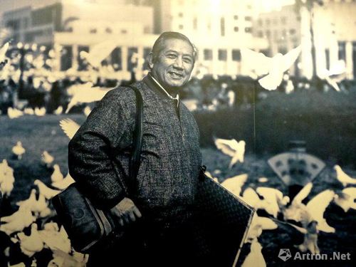 他培养了一批名画家 陈逸飞也是他的弟子