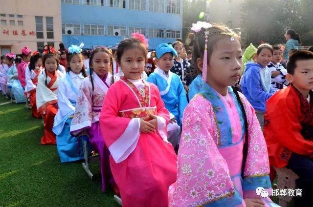 复兴区百花小学戏剧嘉年华开幕
